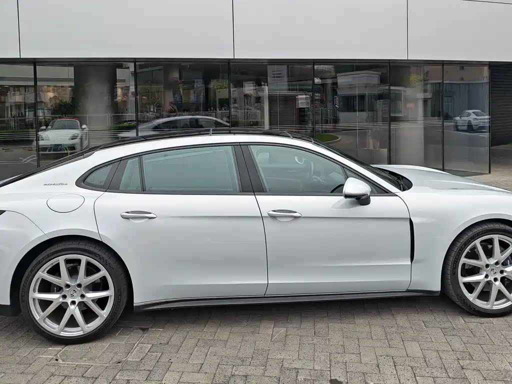Porsche Panamera — миниатюра 5