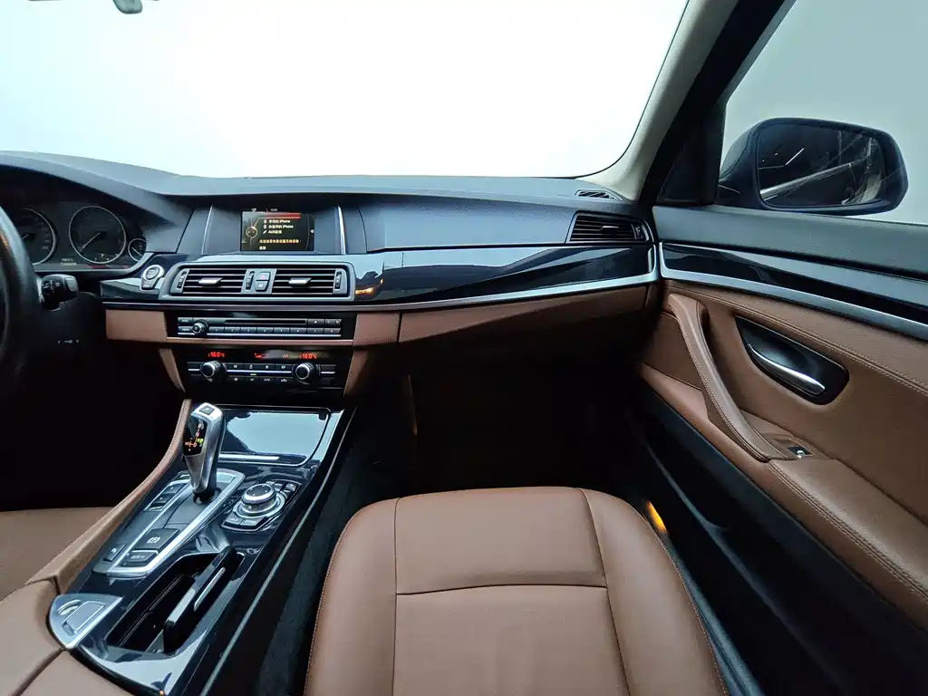 BMW 5 Series (Import) — миниатюра 10