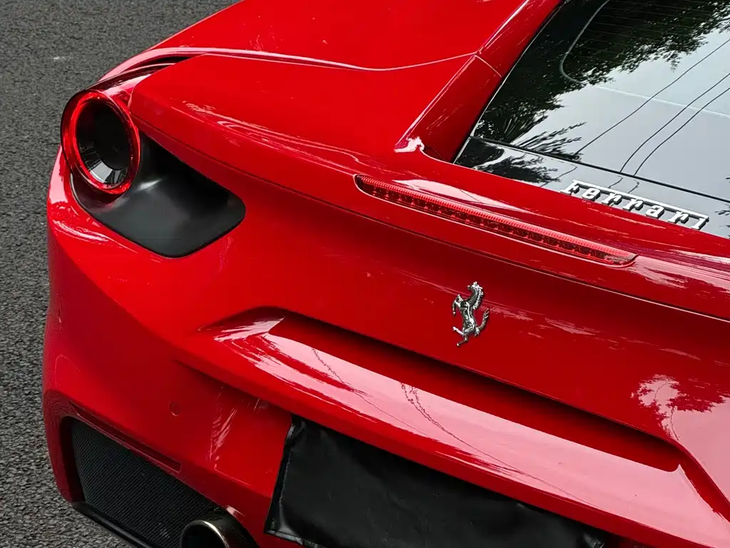 Ferrari 488 — миниатюра 12
