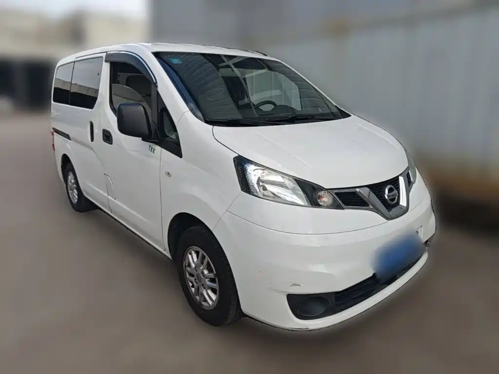 Nissan NV200 — миниатюра 6
