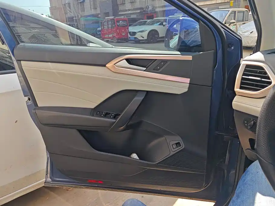 Volkswagen Tharu — миниатюра 7