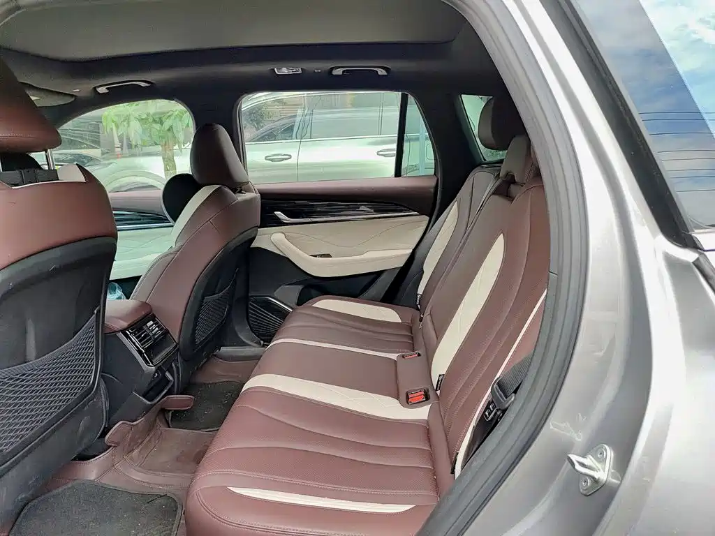 Geely Xingyue L — миниатюра 8