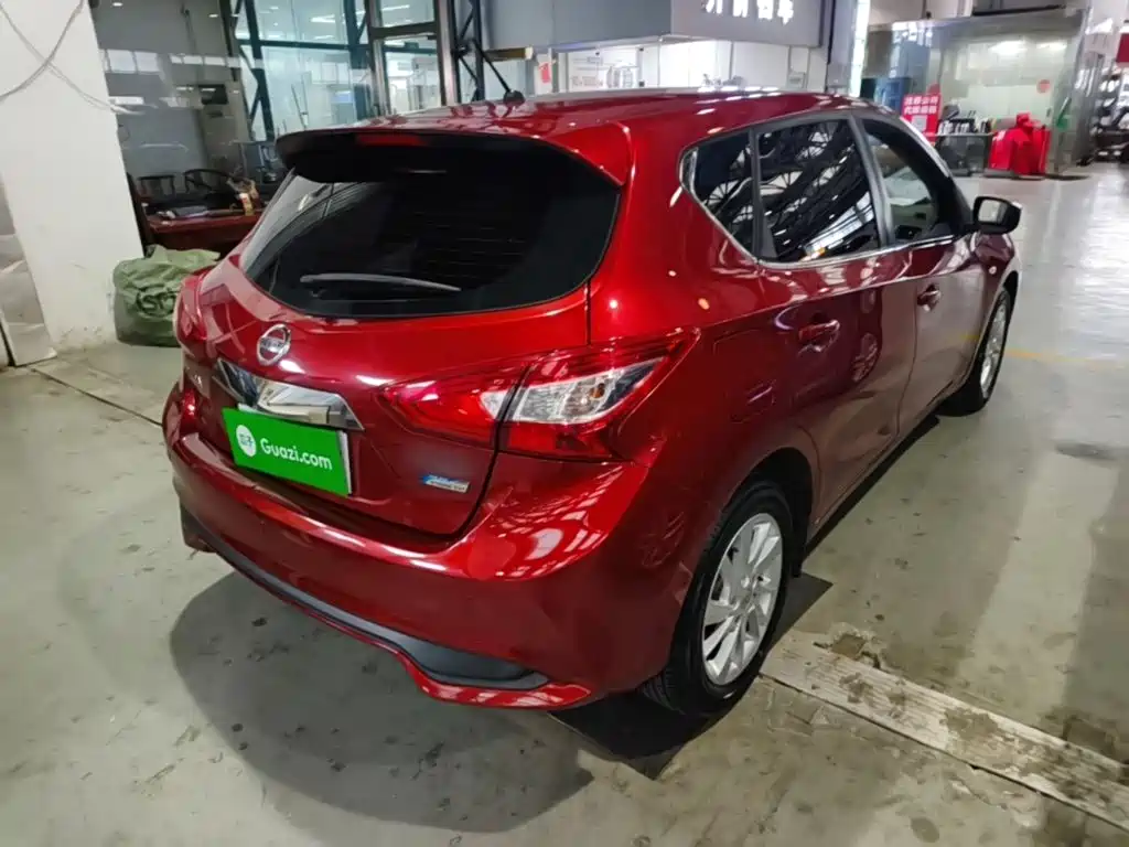 Nissan Tiida — миниатюра 7