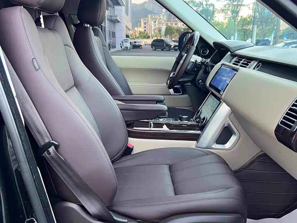 Land Rover Range Rover — миниатюра 6