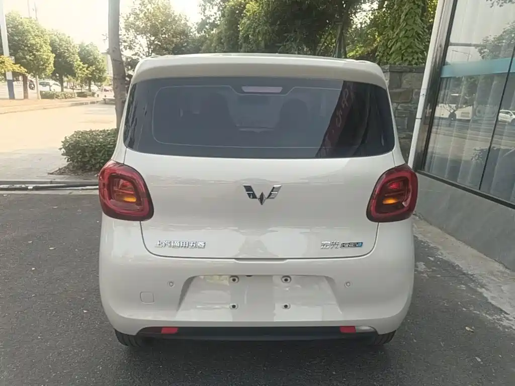 Wuling MINIEV — миниатюра 6
