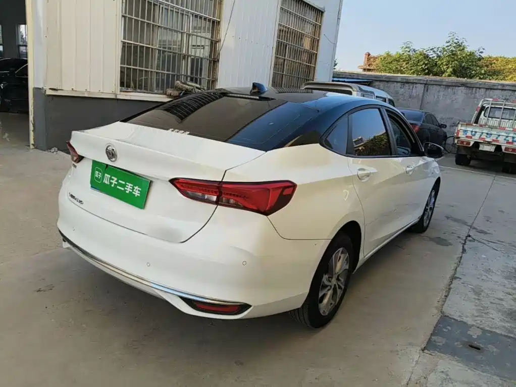 Buick Verano — миниатюра 7