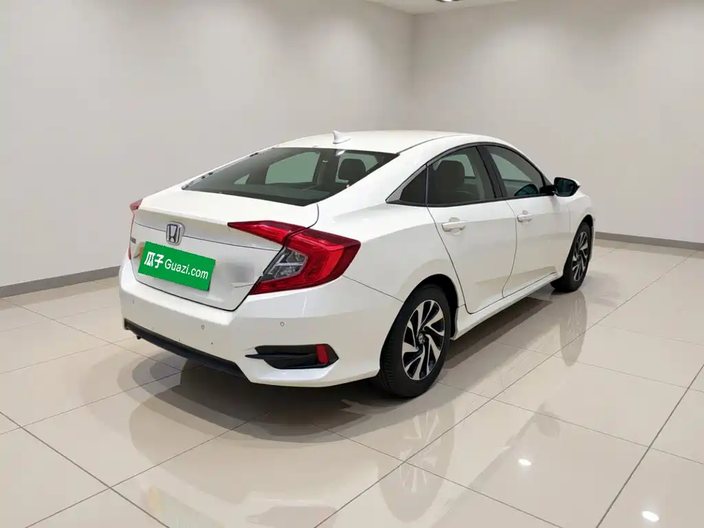 Honda Civic — миниатюра 6