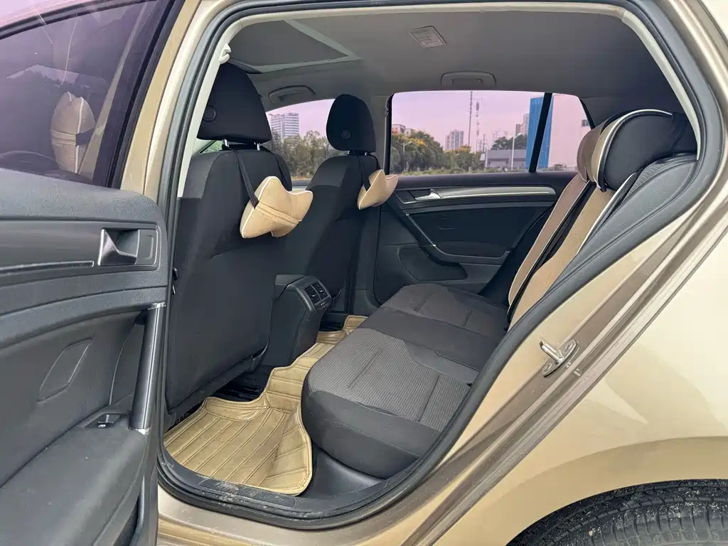 Volkswagen Golf — миниатюра 6