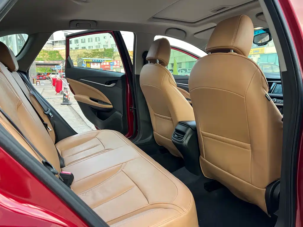Buick Excelle — миниатюра 10