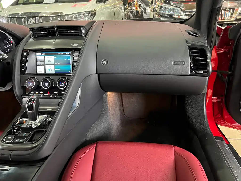 Jaguar F-TYPE — миниатюра 13