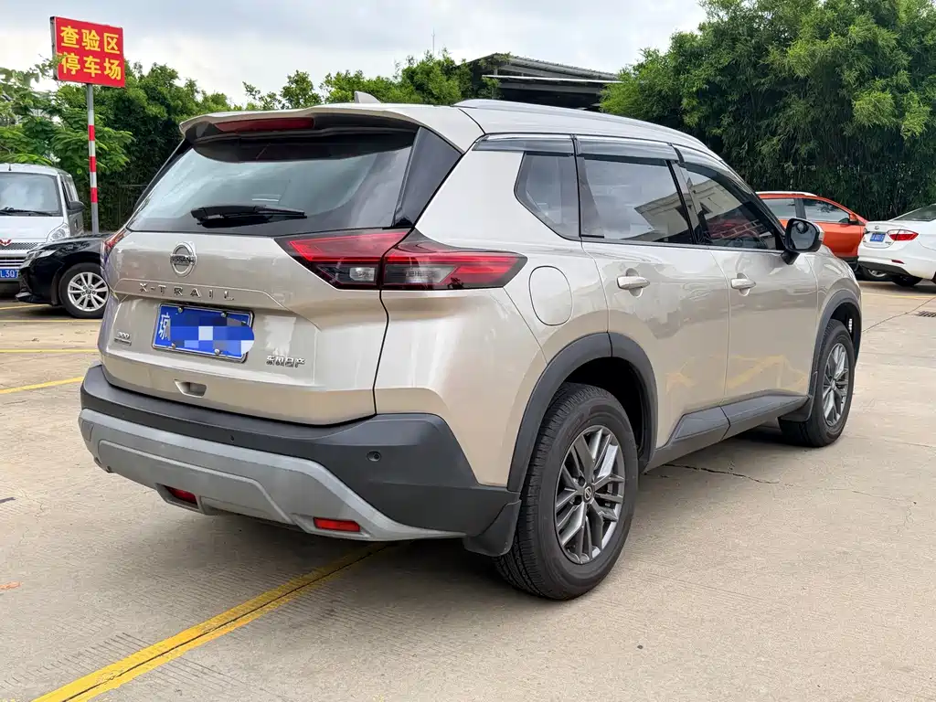 Nissan X-Trail — миниатюра 5
