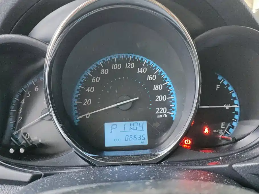 Toyota Yaris L — миниатюра 13