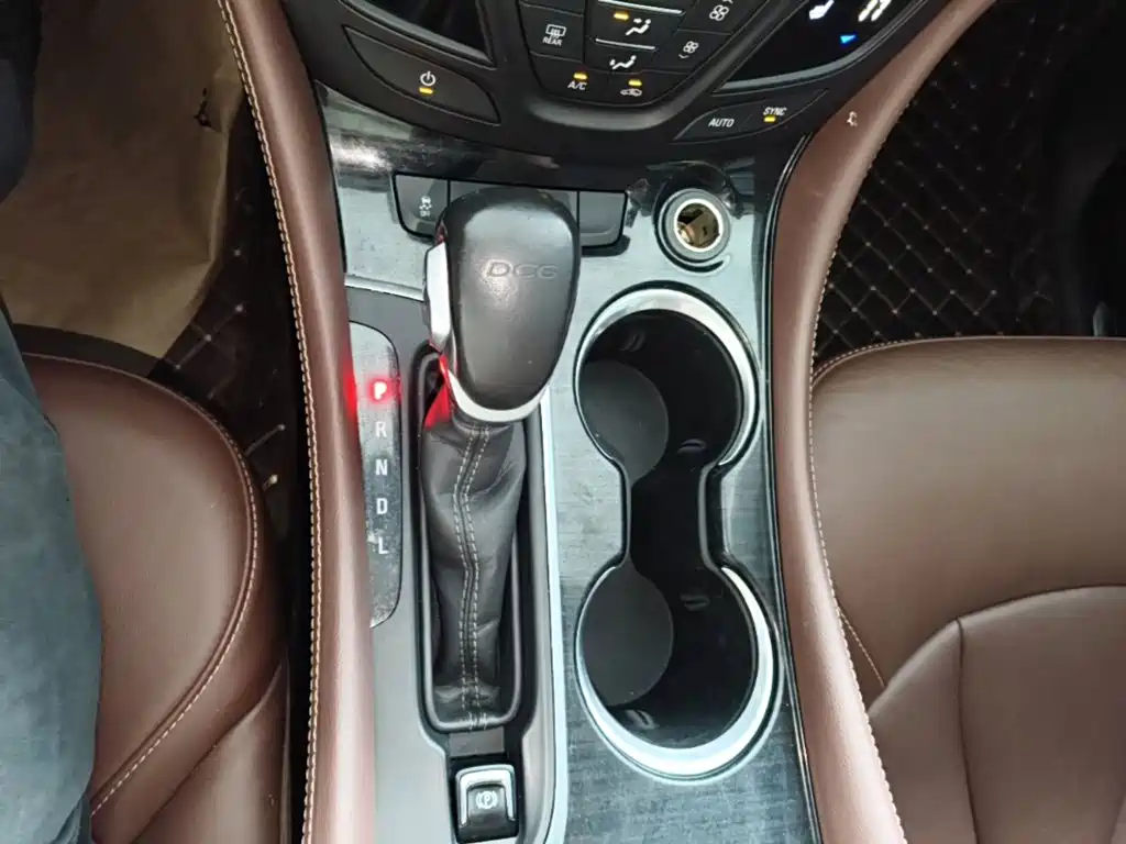 Buick Envision Plus — миниатюра 14