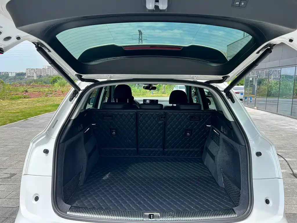 Audi Q5L — миниатюра 15