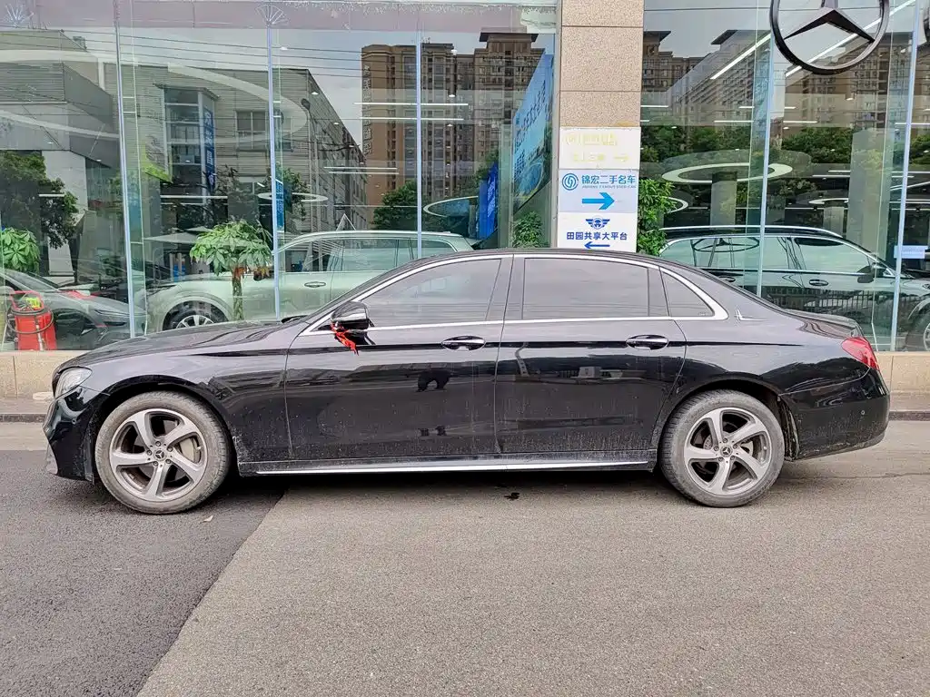 Mercedes-Benz E-Class — миниатюра 3