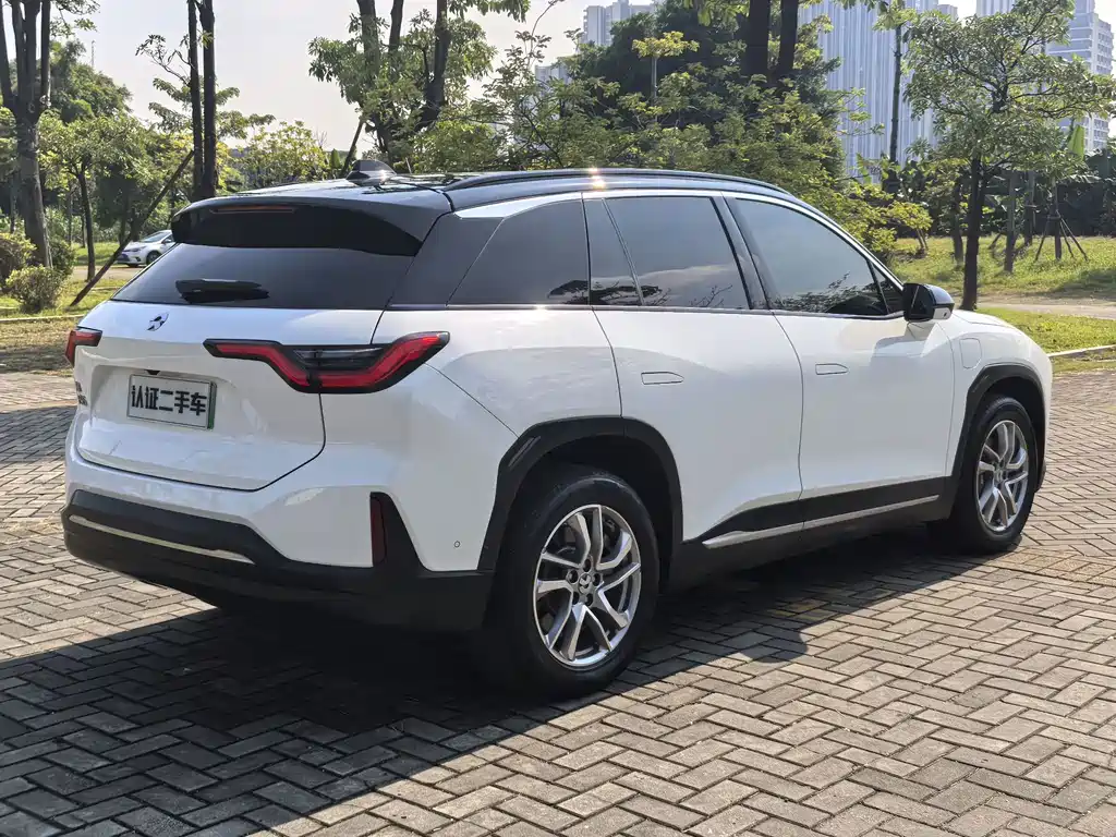 NIO ES6 — миниатюра 13