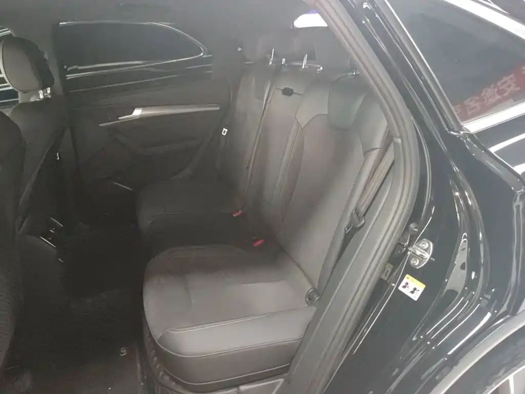 Audi Q5L Sportback — миниатюра 13