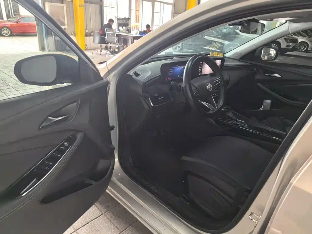 Buick Verano — миниатюра 16