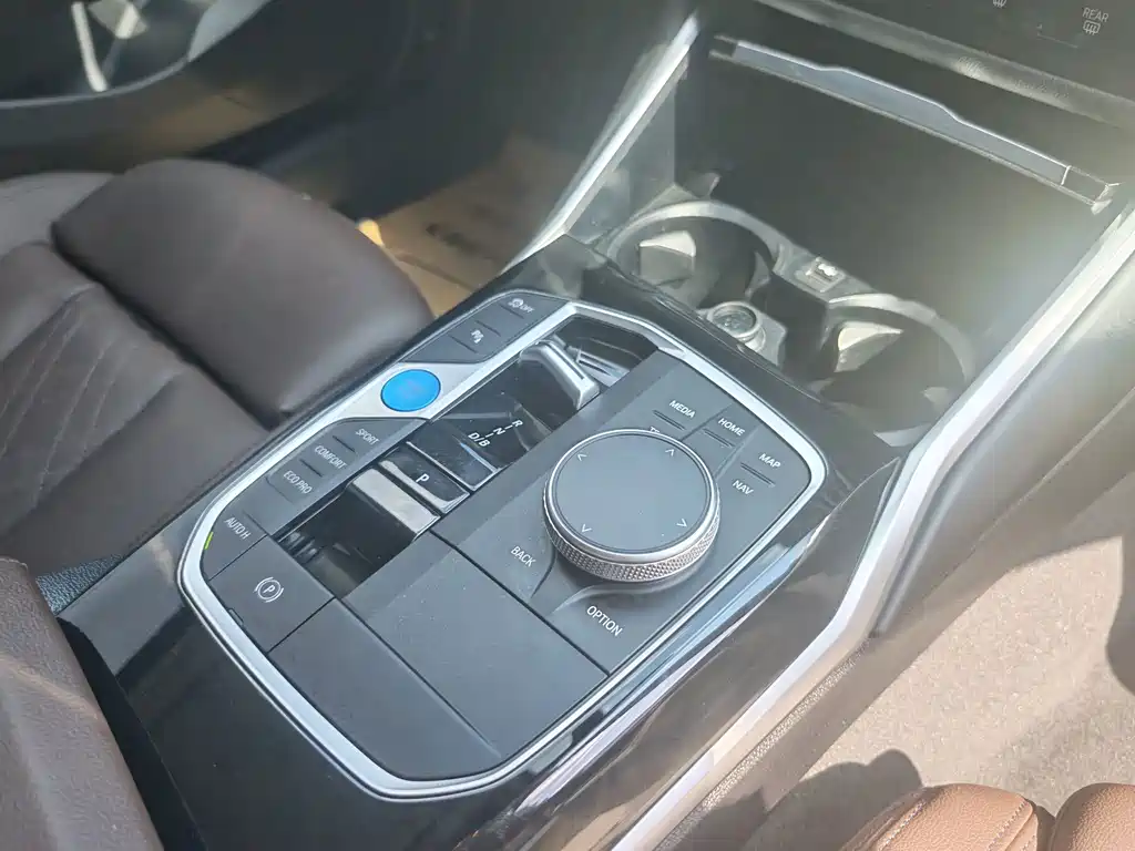 BMW i3 — миниатюра 14