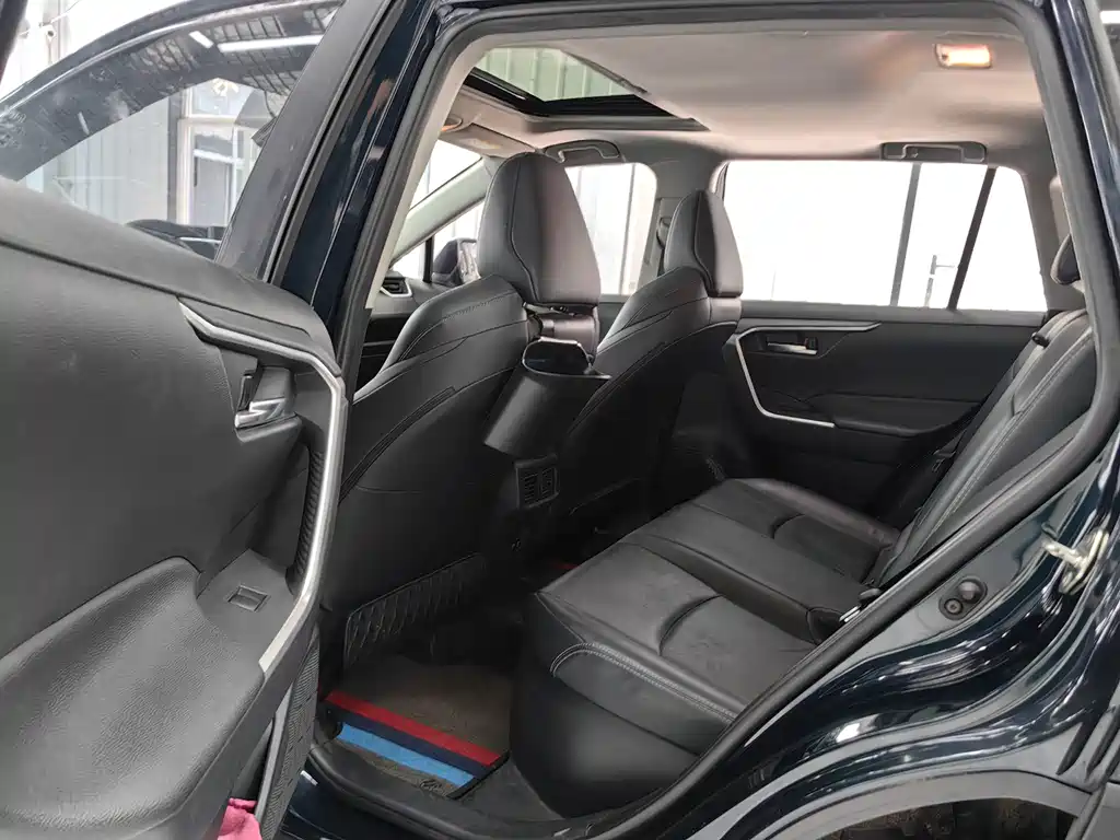 Toyota Wildlander — миниатюра 6