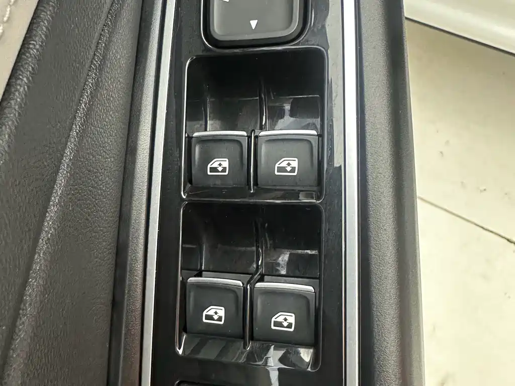 Jetta VS7 — миниатюра 10