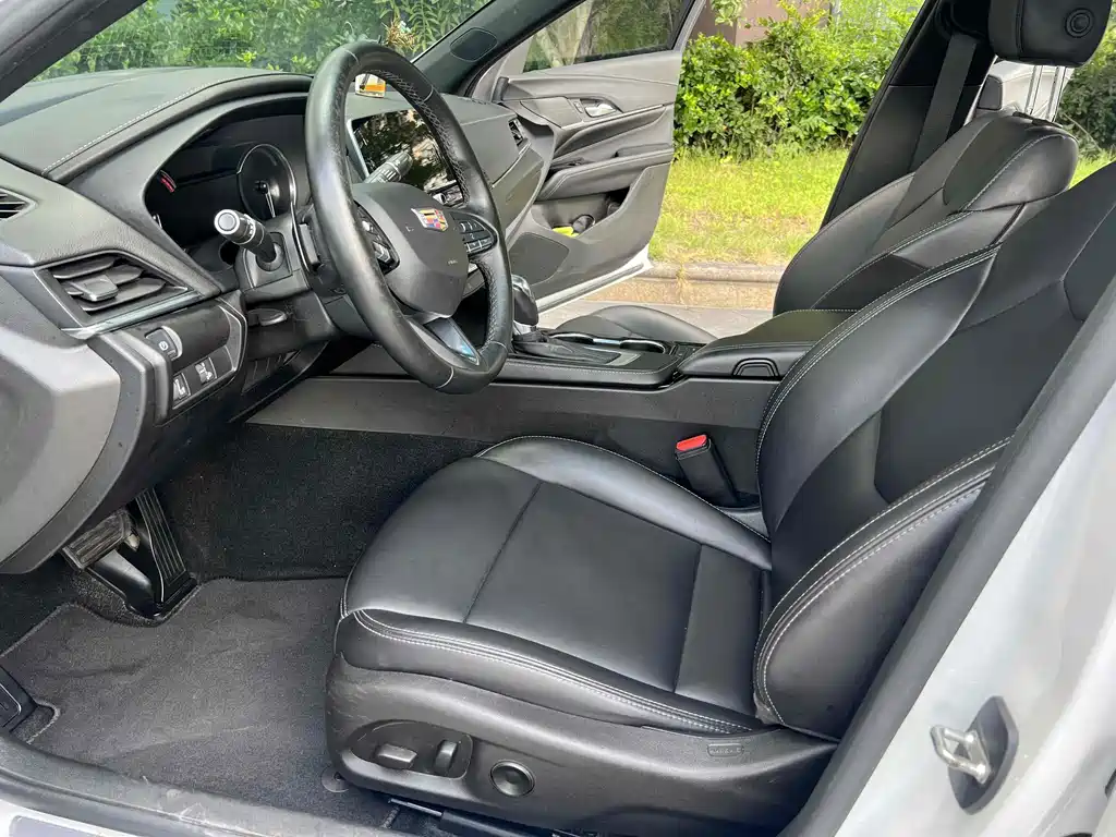 Cadillac CT4 — миниатюра 5