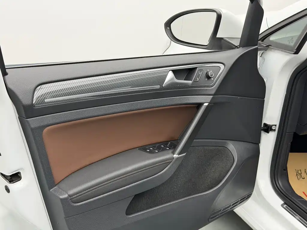 Volkswagen Golf — миниатюра 10