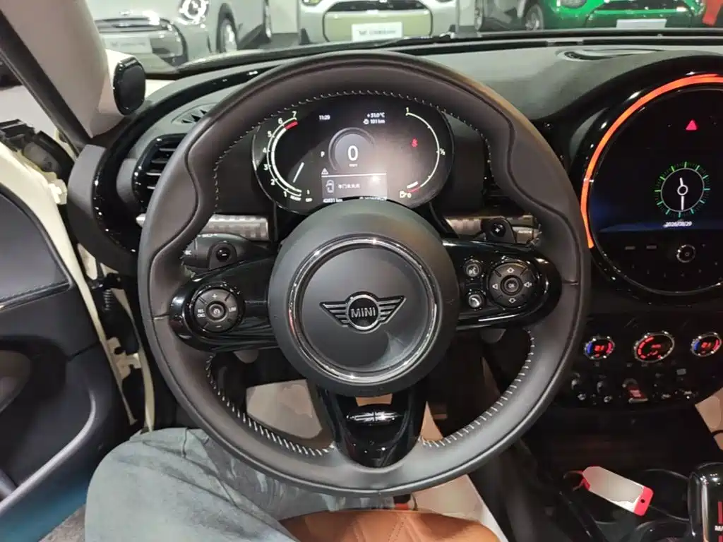 MINI Mini Clubman — миниатюра 11