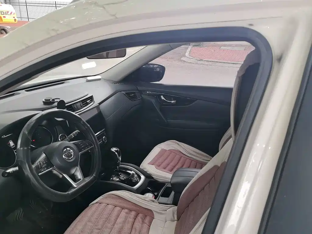 Nissan X-Trail — миниатюра 12