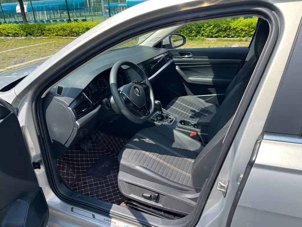 Volkswagen Lavida — миниатюра 8