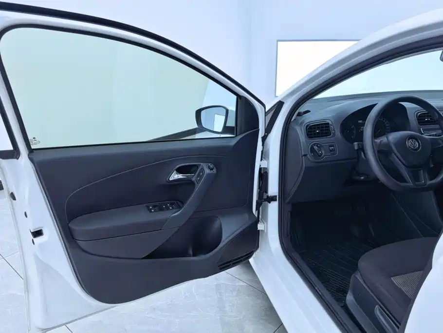 Volkswagen Polo — миниатюра 7