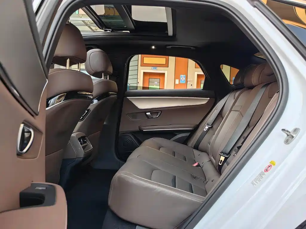 BYD Han — миниатюра 6