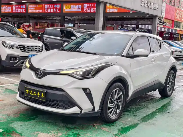 TOYOTA  C HR 2023
