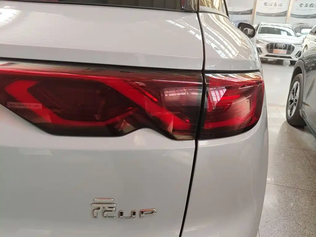 BYD Yuan UP — миниатюра 8