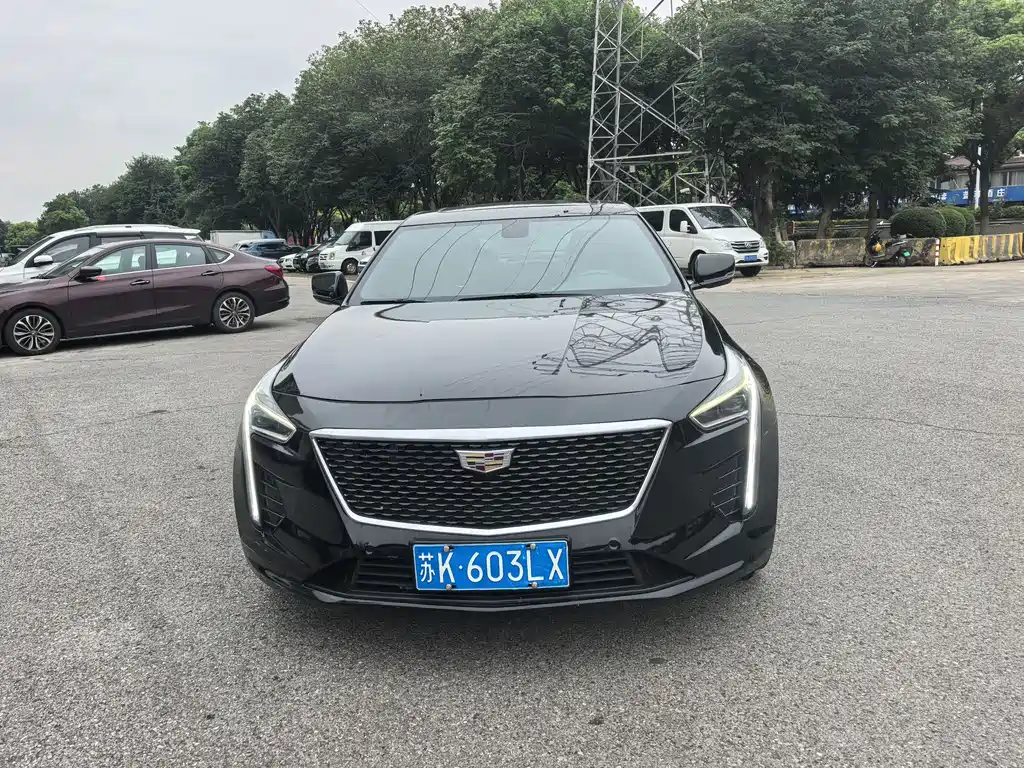 CADILLAC CT6
