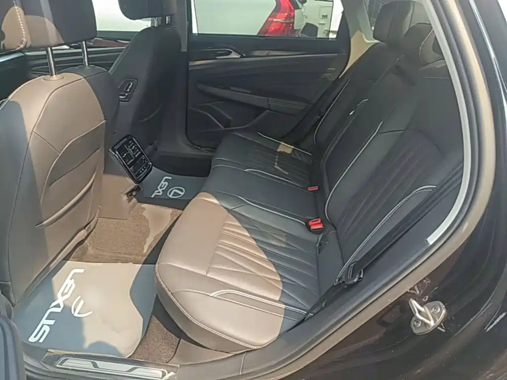 Volkswagen Passat — миниатюра 17