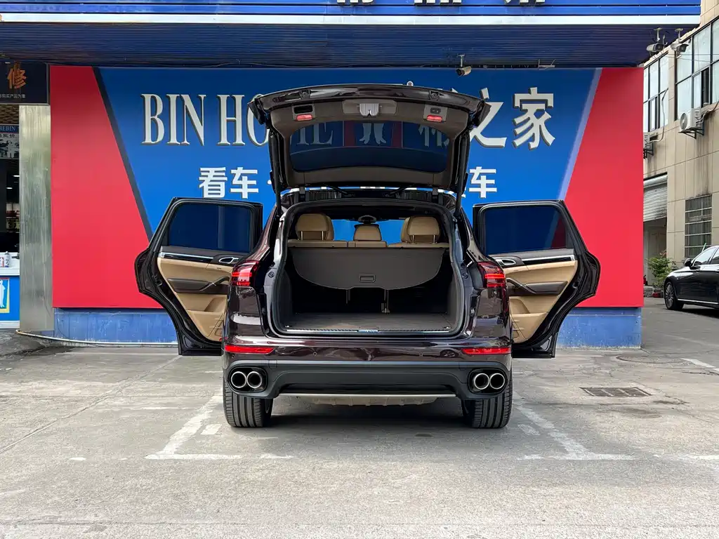 Porsche Cayenne Hybrid — миниатюра 10