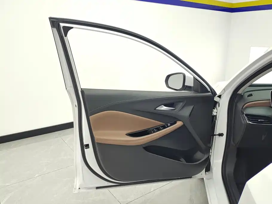 Buick Verano — миниатюра 7