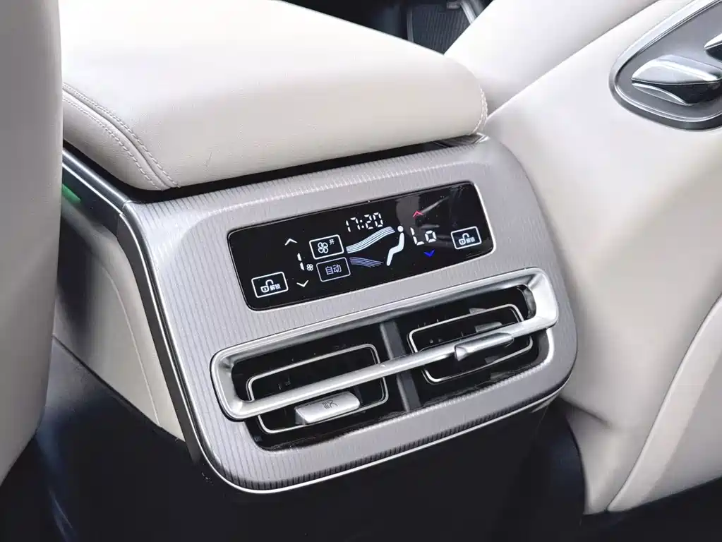 BYD Han L — миниатюра 17