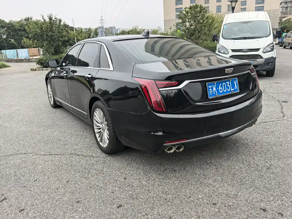 CADILLAC CT6