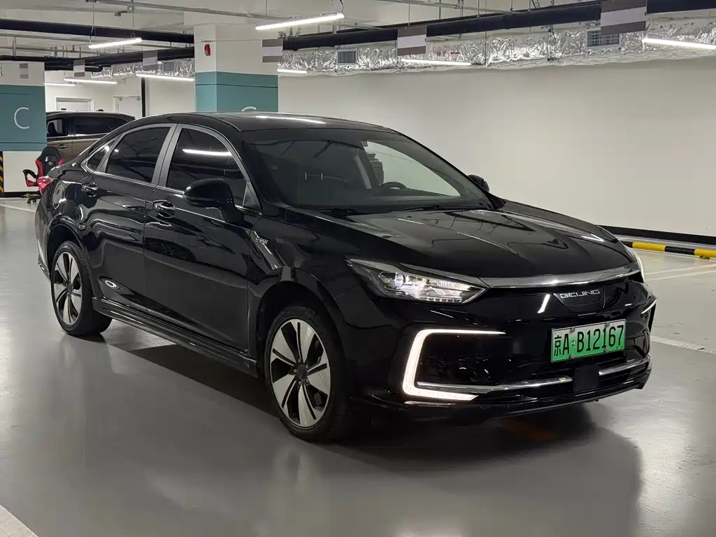 BAIC EU7 — миниатюра 3