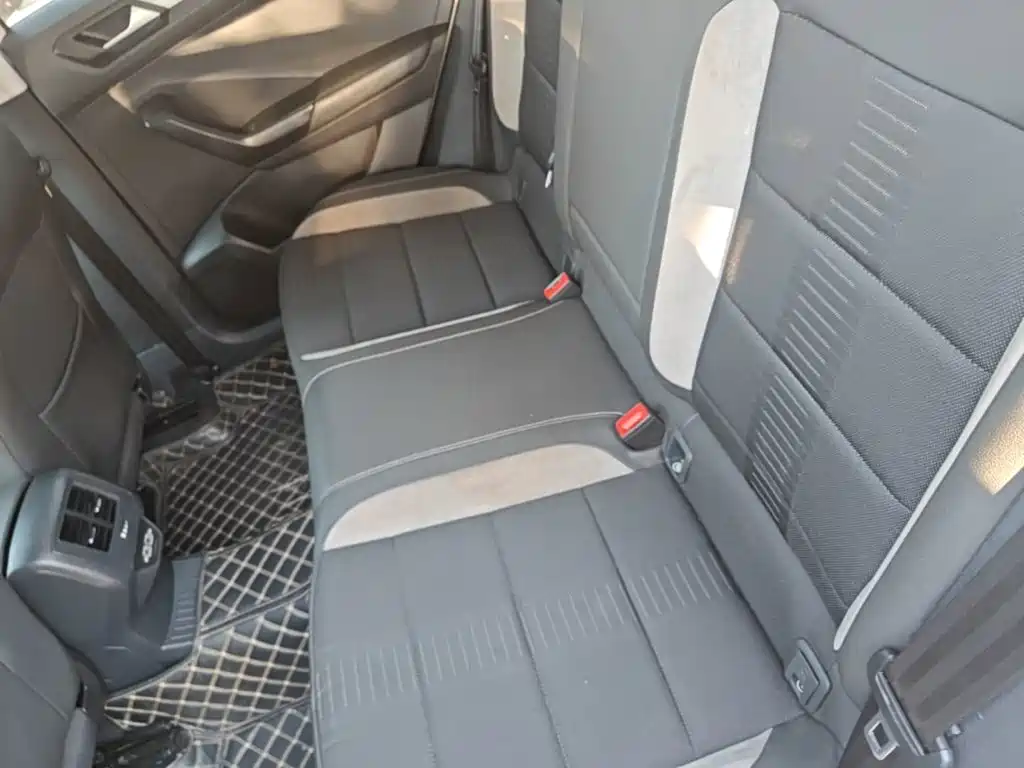 Volkswagen T-Roc — миниатюра 17