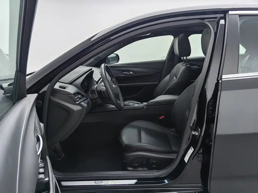 Cadillac CT4 — миниатюра 10