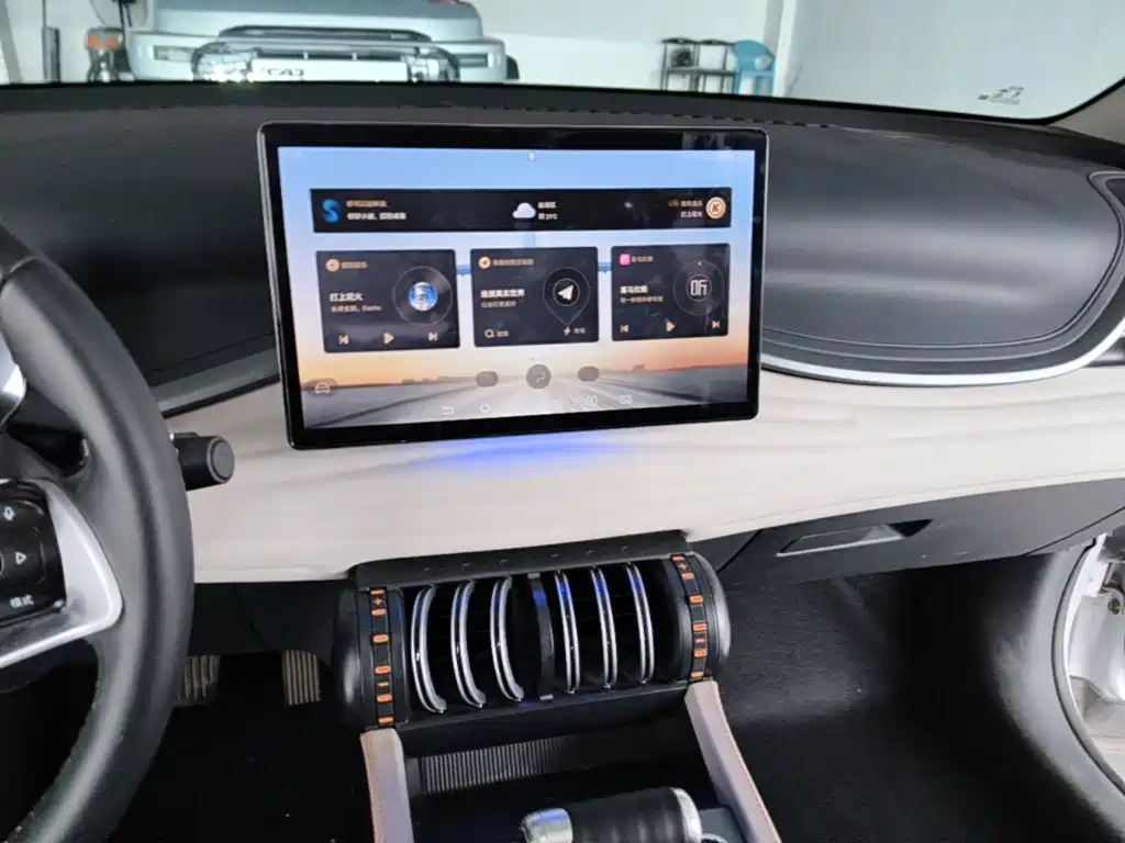 BYD Yuan Plus — миниатюра 13