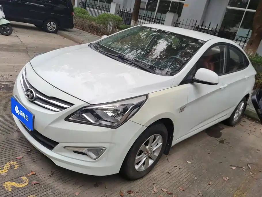 Hyundai 2014 1.4L MT GLS