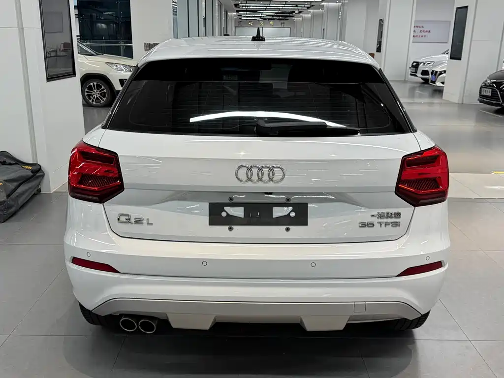 Audi Q2L — миниатюра 5
