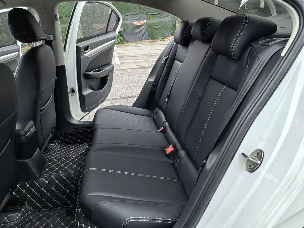 Volkswagen Bora — миниатюра 20