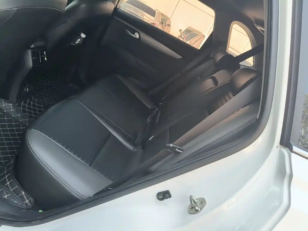 Kia Sportage — миниатюра 17