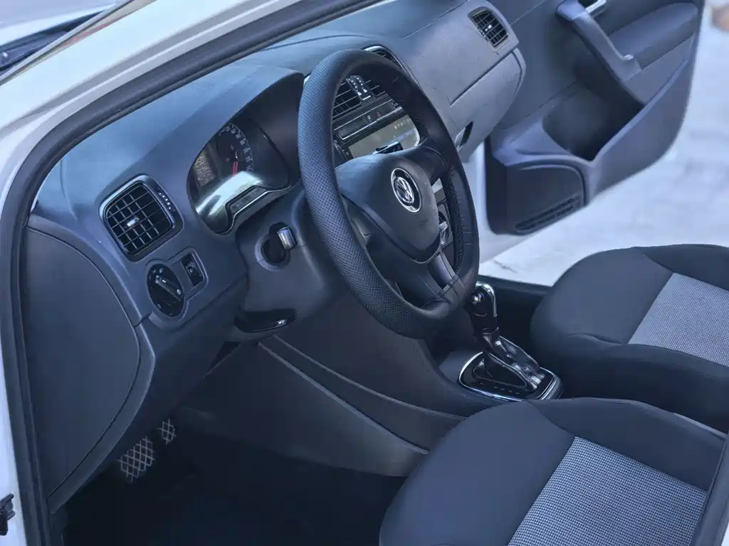 Volkswagen Polo — миниатюра 11