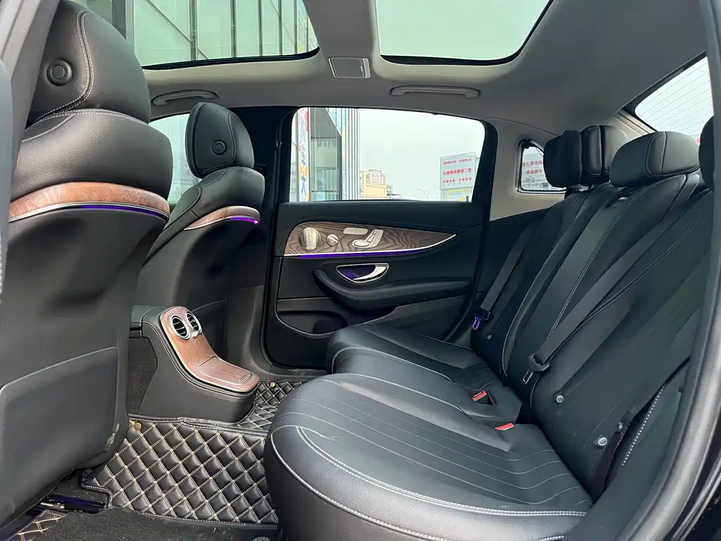 MERCEDES-BENZ E CLASS